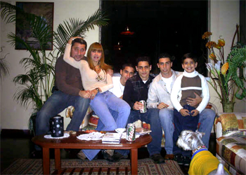Que bonita familia de nuestro Martin Burga: Jessica, Luis (23), Diego (18), Mariano (27) y Adrian (9)