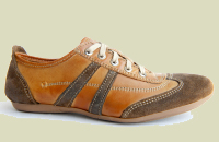 Casual leather men and women shoes manufacturer, the best Italian leather shoes and made in Italy design to produce the Donianna shoes, classic and casual women shoes leather boots manufacturing distributors, leather classic and casual men shoes and a collection of men boots for wholesale shoe distributors in France, Germany, England, USA, Canada, China, Saudi Arabia, Mexico, Latin America... and the most important shoemaker market business to business industry